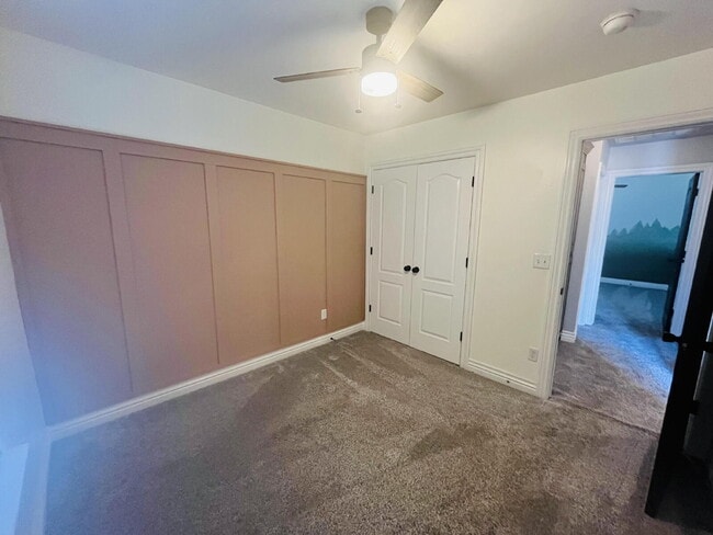 Building Photo - Charming 4-Bed, 2-Bath Home in Yukon - Gated Community in Mustang Public School District!