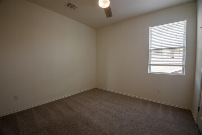 Building Photo - 13500 Feldspar Dr