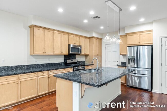 Building Photo - 5 br, 3 bath House - 334 Pacifica Drive, B...