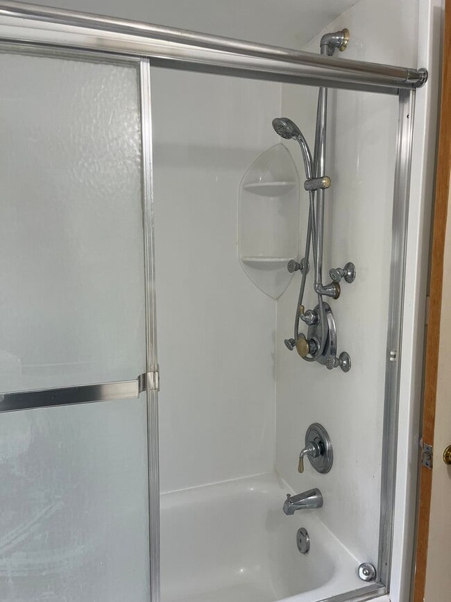 Building Photo - Beautiful 3 bedroom Home in Manheim Township!