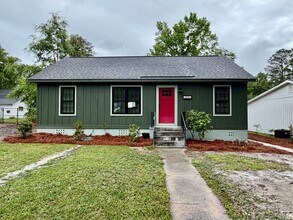 Building Photo - Forest Acres