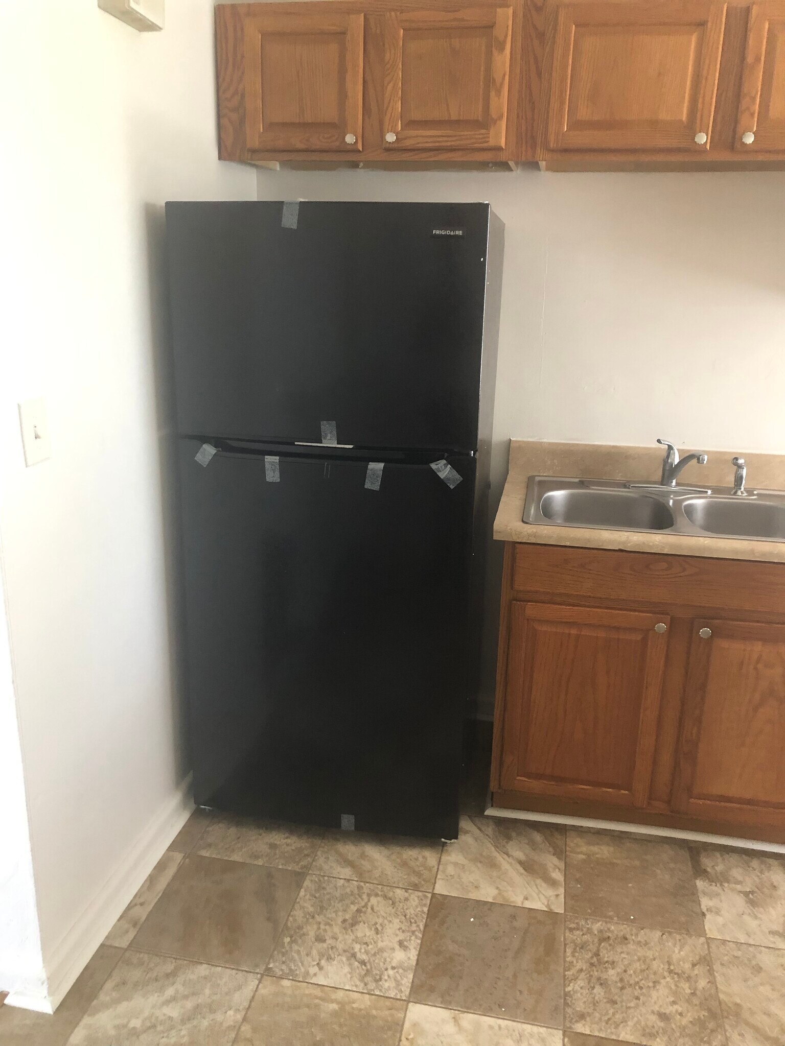 Building Photo - 9324 Phillip Ave