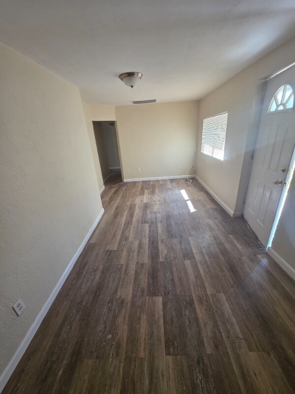 Building Photo - 231 Nadine St