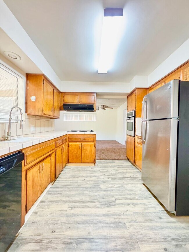 Building Photo - House for Rent!