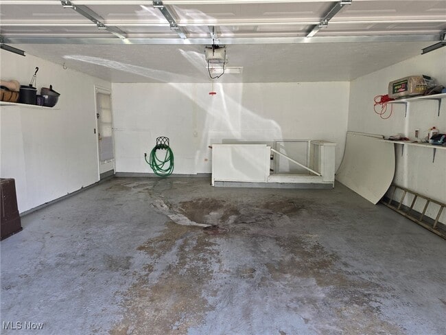 Building Photo - 1074 E 167th St