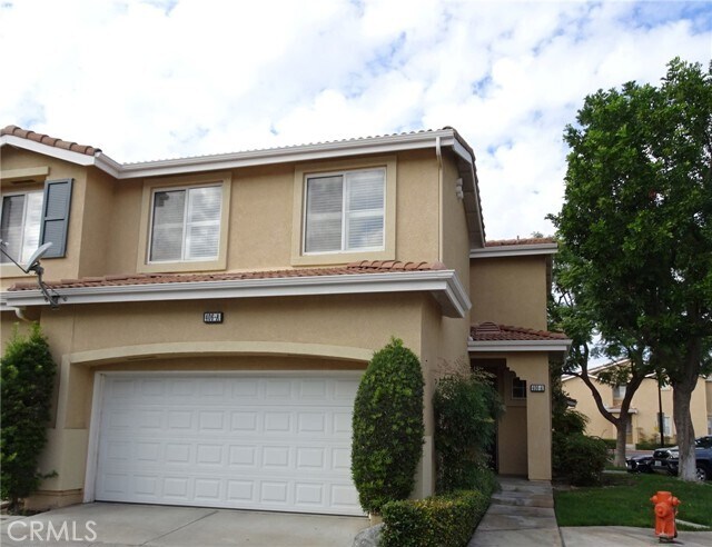 Primary Photo - 406 N Kenwood