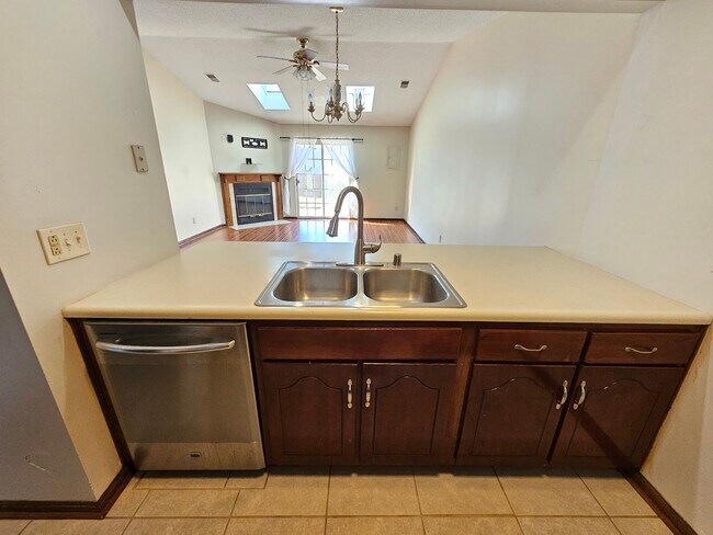 Building Photo - 508 Independence Ct