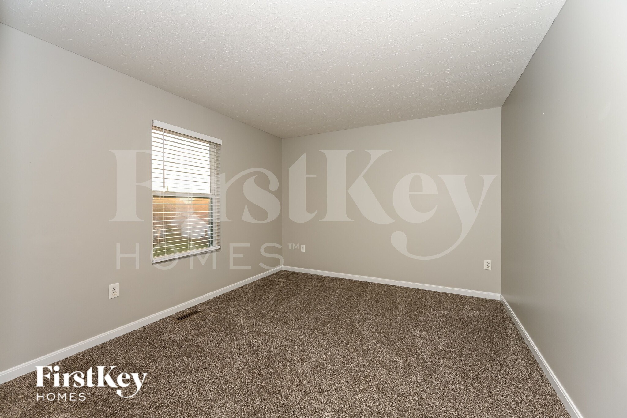 Building Photo - 7831 Healy Dr