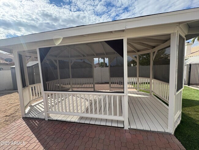 Building Photo - 6121 E Hermosa Vista Dr