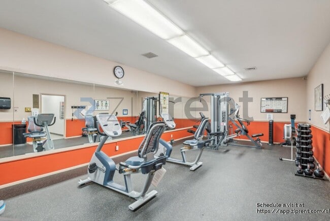 Building Photo - 640 E 3990 S