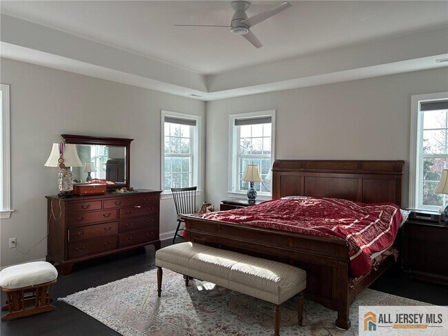 Building Photo - 30 Hamilton Dr