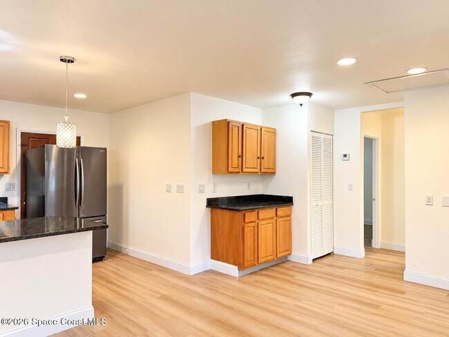Building Photo - 3038 Alice St