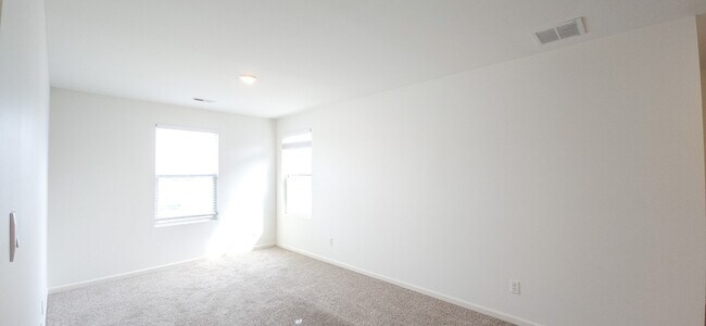 Building Photo - 10438 Morse Pl