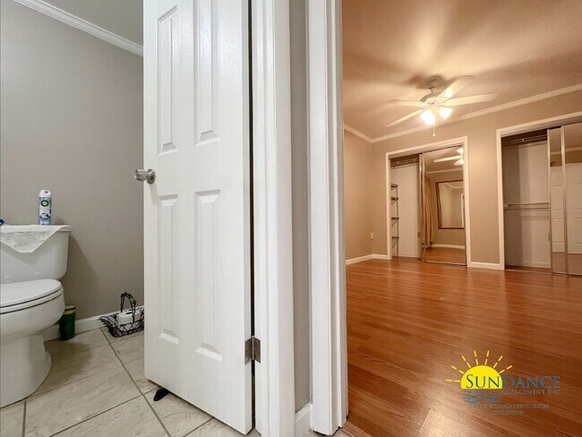 Building Photo - Stunning Spanish Villas Condo in Fort Walton Beach!