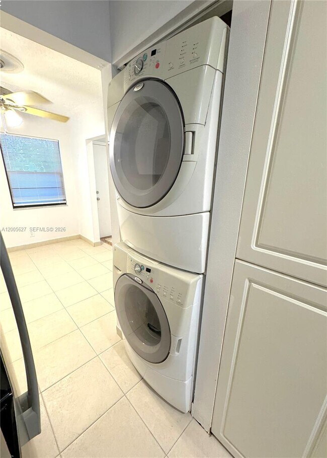 Building Photo - 9120 NW 40th St