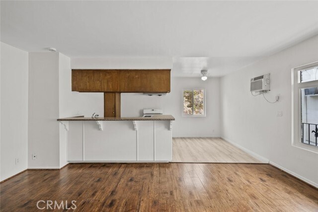 Building Photo - 1601 College View Dr