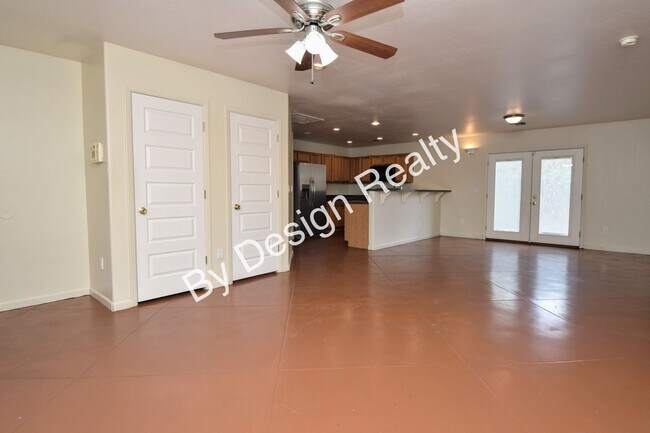 Building Photo - 203 S Cherry Ave