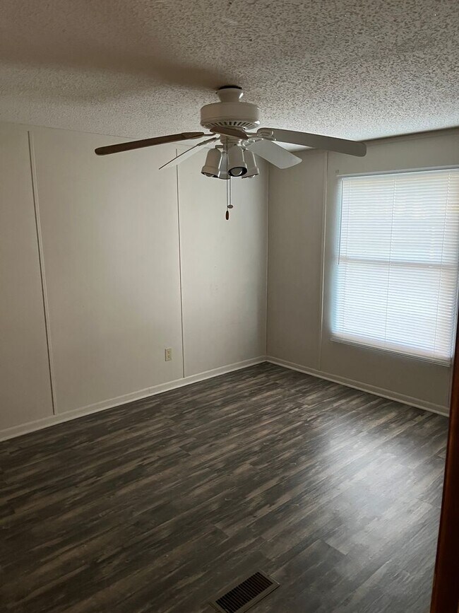 Building Photo - Call the Lexington office at 803-359-0793