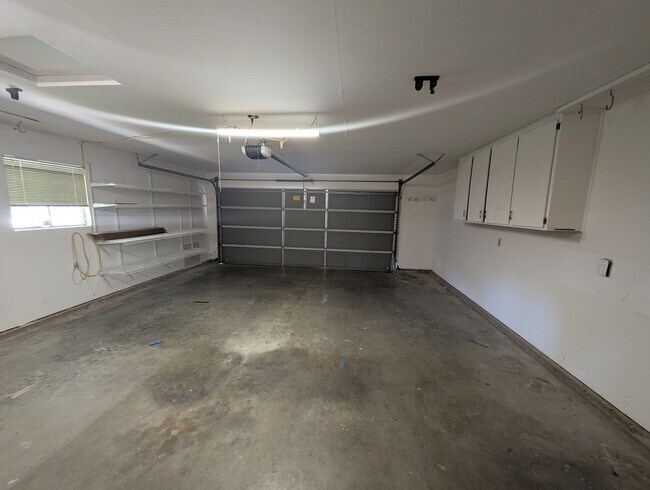 Building Photo - 3 Bedroom House in the Pernie Trail Park N...