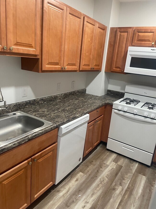 Building Photo - 2809 Neeld Ave