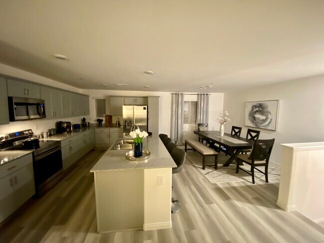 Building Photo - 2828 Mosaic Moon Ln