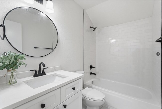 Building Photo - 3233 Shield Ln