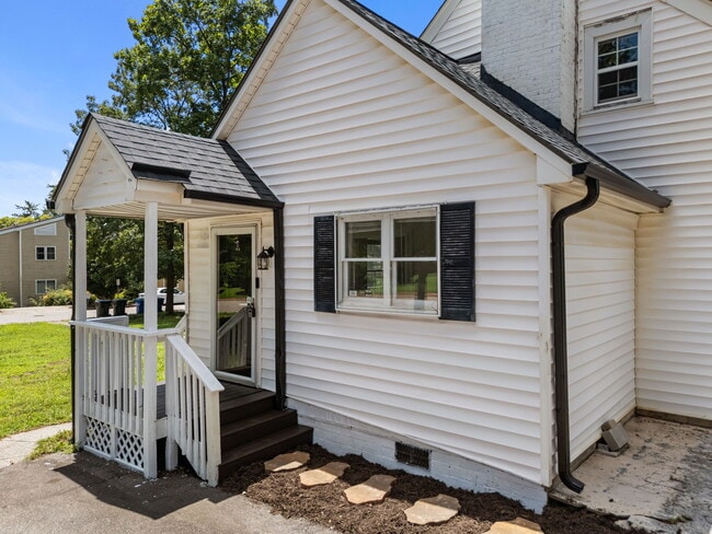 Building Photo - 806 Gorman St