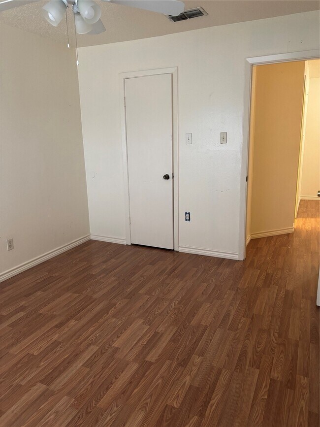 Building Photo - 6316 Rumford Ln