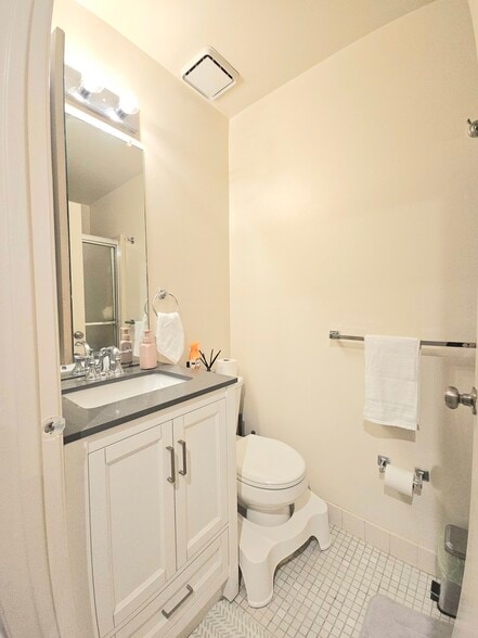 Building Photo - 50 Alana Dr