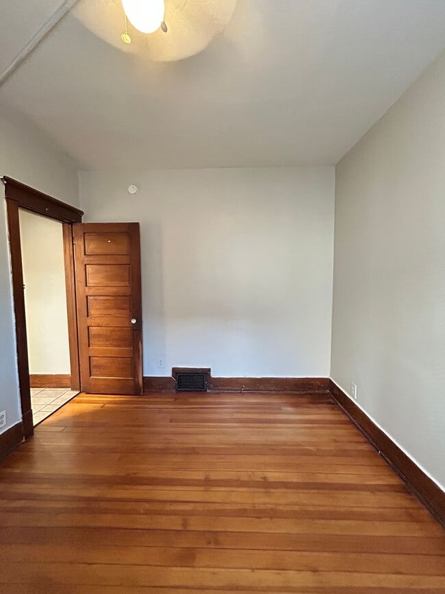 Building Photo - 2419 Poppleton Ave