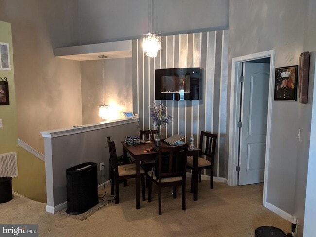 Building Photo - 19318 Diamond Lake Dr