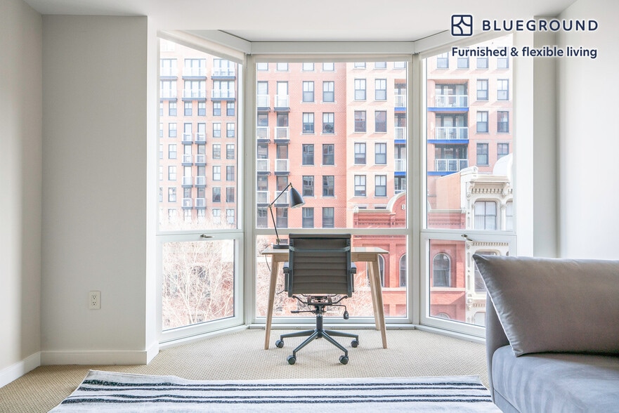 Building Photo - 425 8th St NW