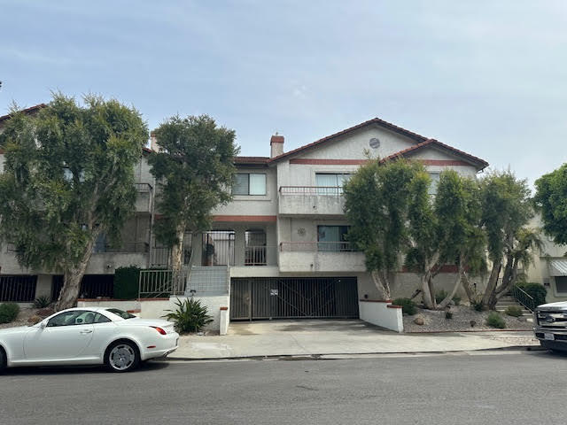 Exterior - 4370 Troost Ave