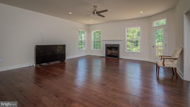 Building Photo - 8371 Jill Brenda Ct