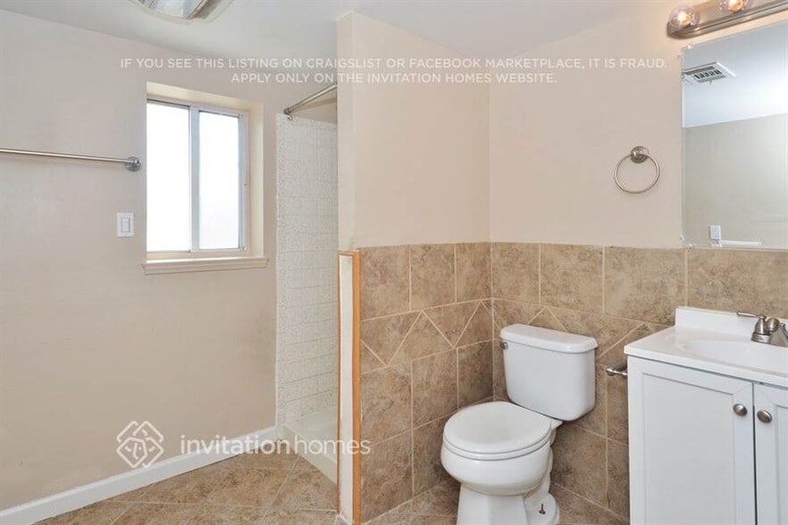 Building Photo - 5174 Sable St