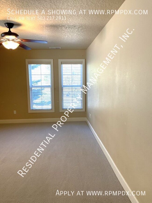 Building Photo - 18278 SW Santoro Dr
