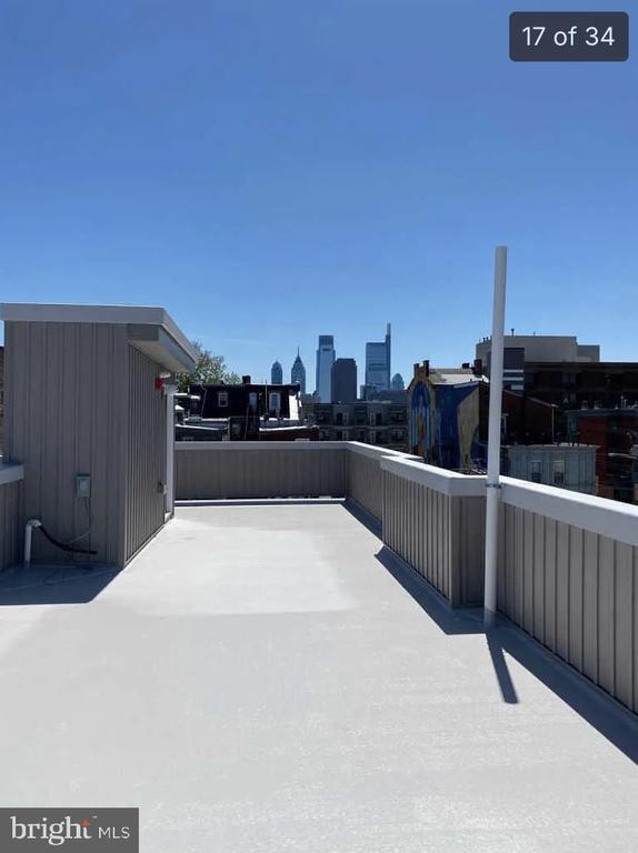 Building Photo - 1534 W Stiles St