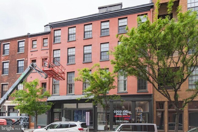 Building Photo - 104 N 2nd St
