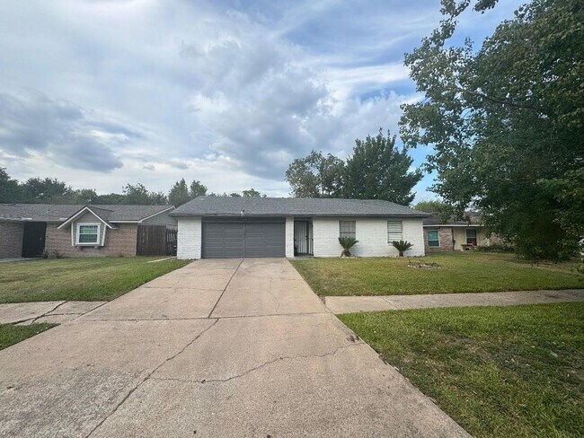 Primary Photo - 5110 Ridgeton Dr