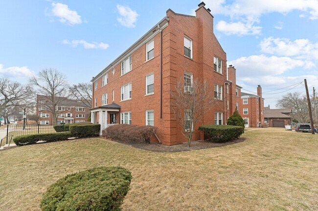 Building Photo - 132 Ridge Ave