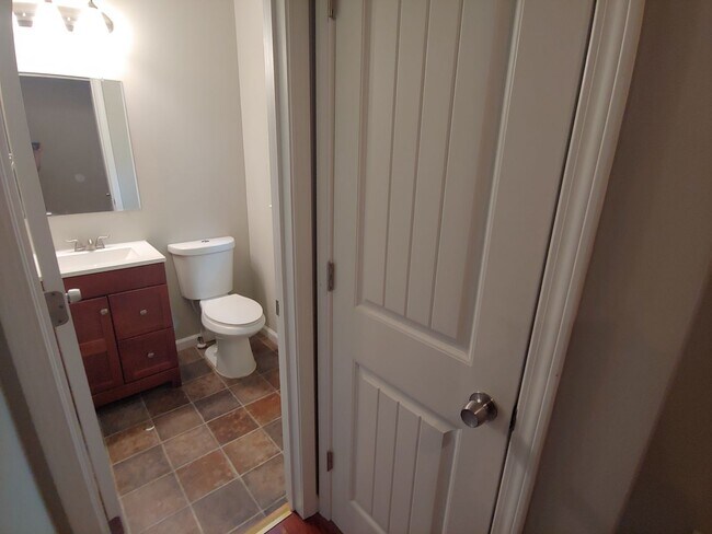 Building Photo - Best in Forest Park.  2016 Construction!!