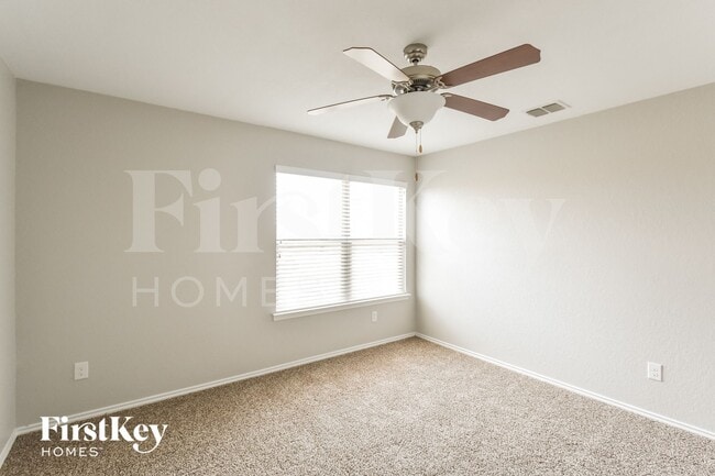 Building Photo - 9031 Canter Horse