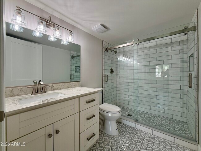 Building Photo - 7930 E Camelback Rd