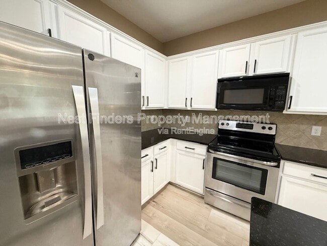 Building Photo - 7028 Beauhaven Ct