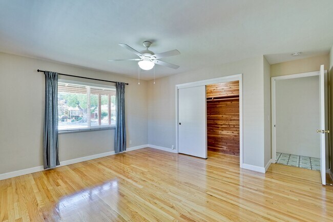 Building Photo - Midcentury Willow Glen Charmer ~ Close to ...