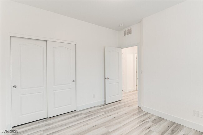 Building Photo - 12333 Silvana St