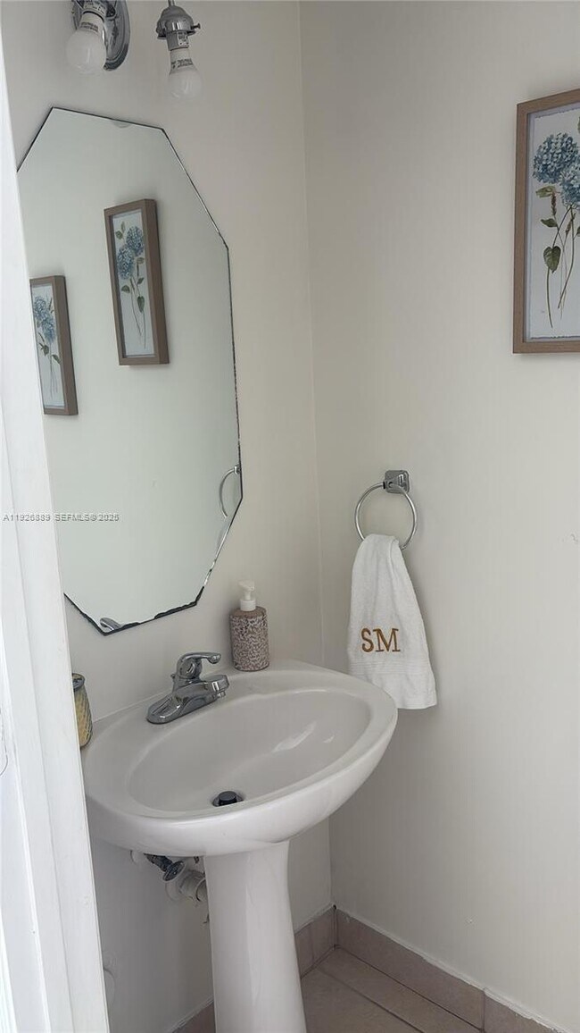 Building Photo - 12842 SW 31st St