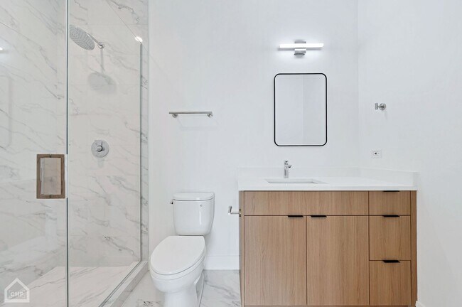 Building Photo - 3322 N Halsted St