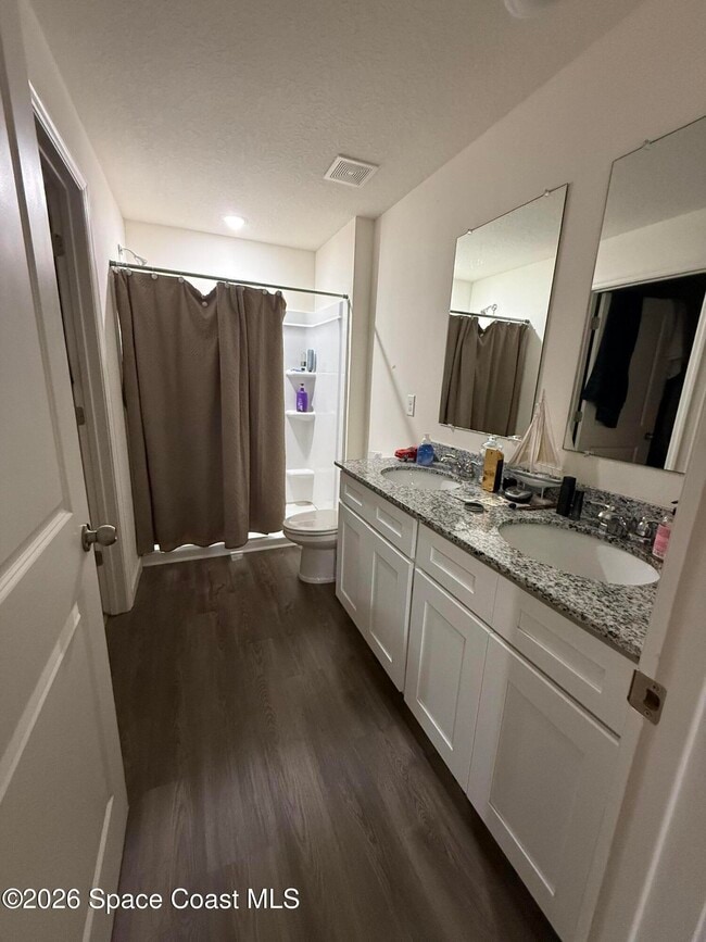 Building Photo - 487 Wiltshire Ave SW