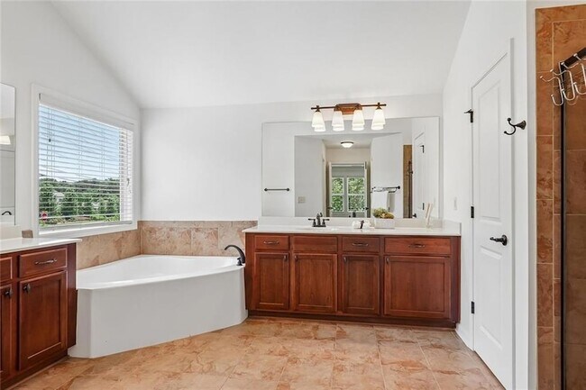 Building Photo - 5811 Kendrix Ridge Dr